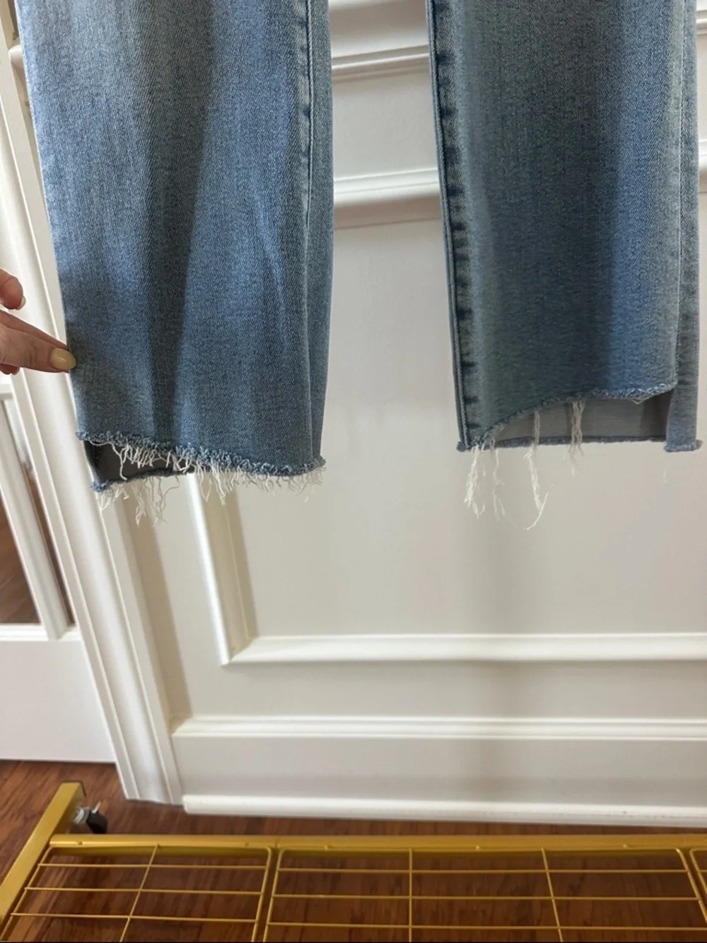 MOTHER sz 27 Insider Crop Step Fray - Picture 3 of 5